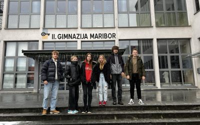 Debaterji Ekonomske šole Murska Sobota uspešni na debatnem turnirju v Mariboru